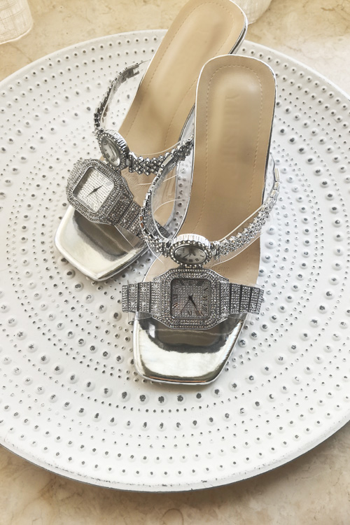 Luxury Watch With Leather Strap - Sandalias de tacón alto con reloj
