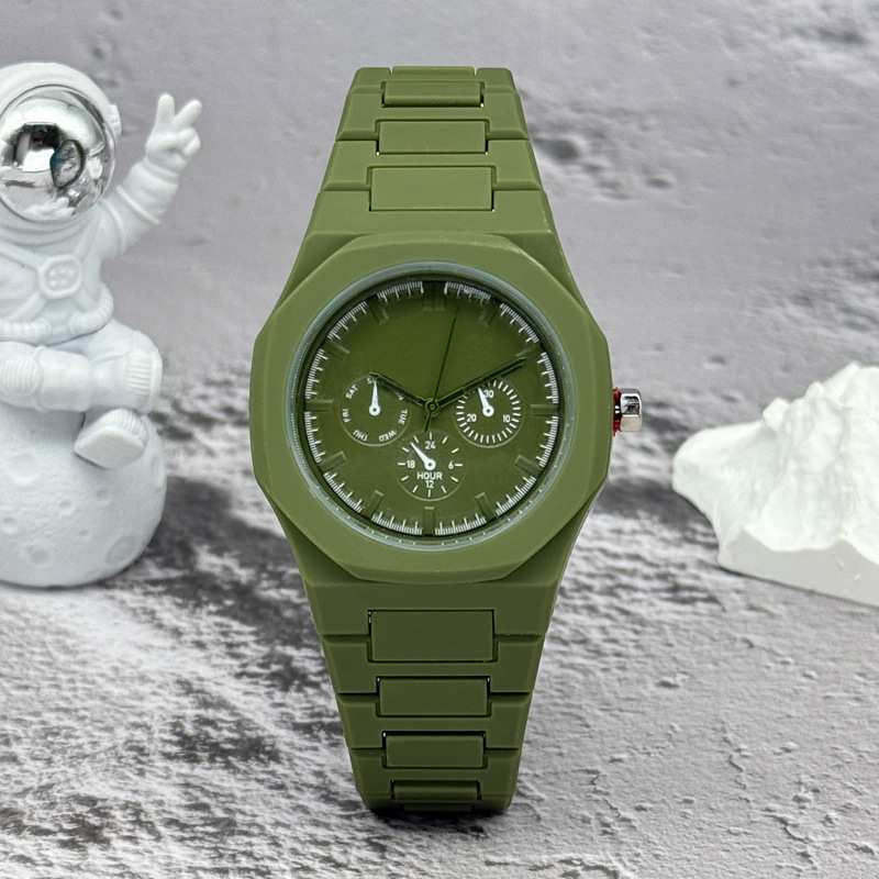 Reloj de pulsera de cuarzo de  - Luxury Watch Life reseña y precio